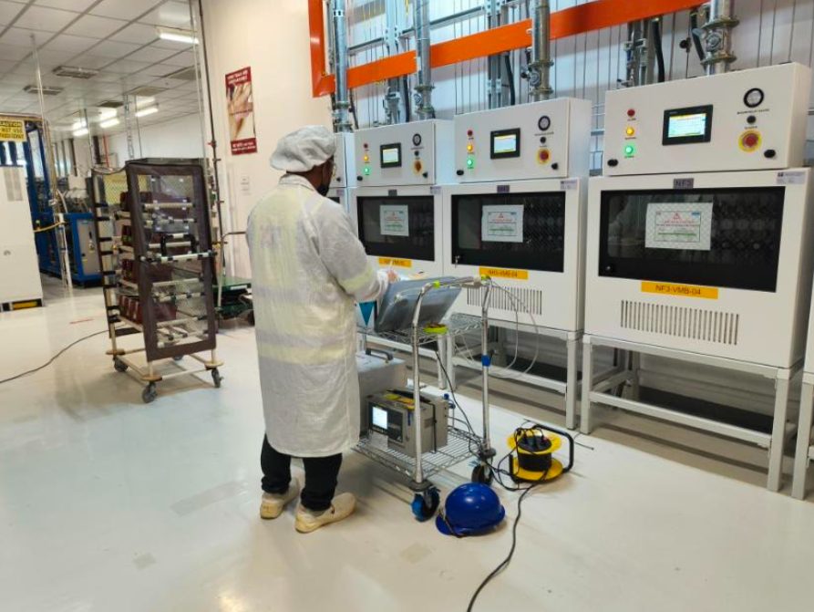 Particle count equipment in use at semiconductor cleanroom level
